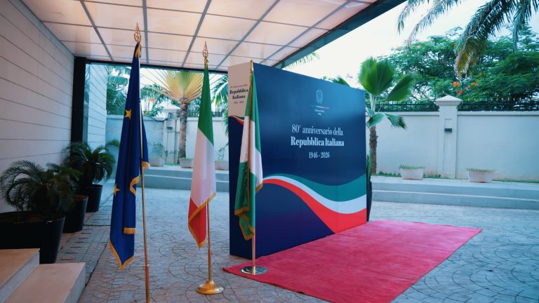 Foto degli ospiti italiani, nigeriani e della comunità internazionale presenti alla celebrazione dell'ottantesima Festa della Repubblica Italiana a Abuja il 2 Giugno 2026, organizzato dall'Ambasciata d'Italia.