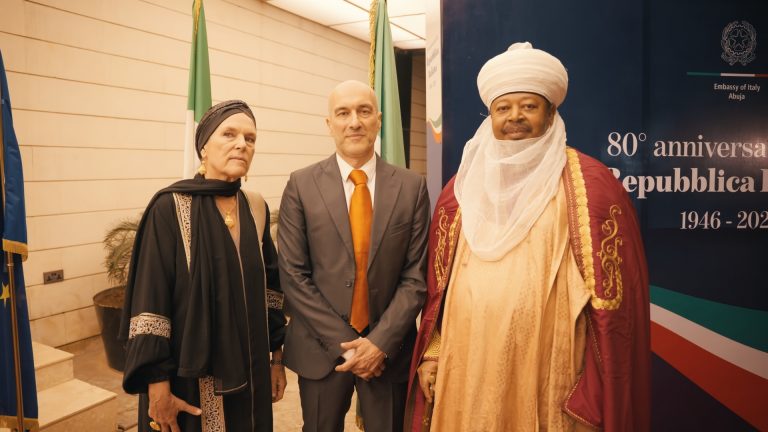 Foto degli ospiti italiani, nigeriani e della comunità internazionale presenti alla celebrazione dell'ottantesima Festa della Repubblica Italiana a Abuja il 2 Giugno 2026, organizzato dall'Ambasciata d'Italia.