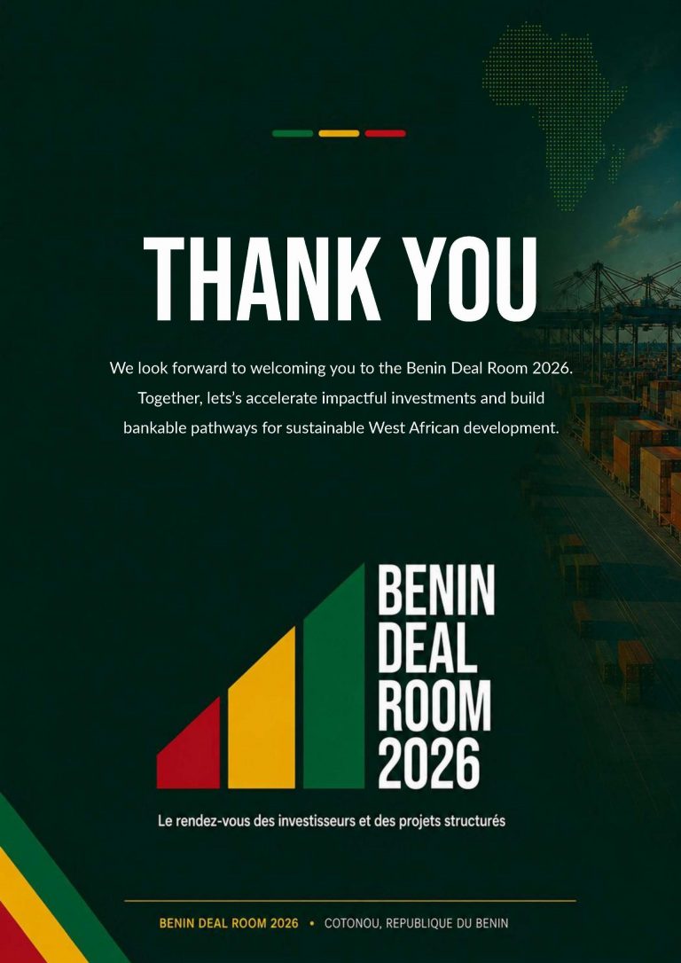 Poster ufficiale Benin Deal Room 2026 con statua bronzea e logo colorato, promozione dell’evento di investimento a Cotonou dal 16 al 18 settembre 2026, con opportunità da 2–3 miliardi di dollari.